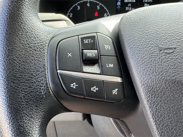 Vehicle image 35 of 49
