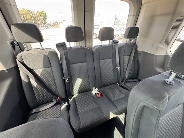 Vehicle image 10 of 49