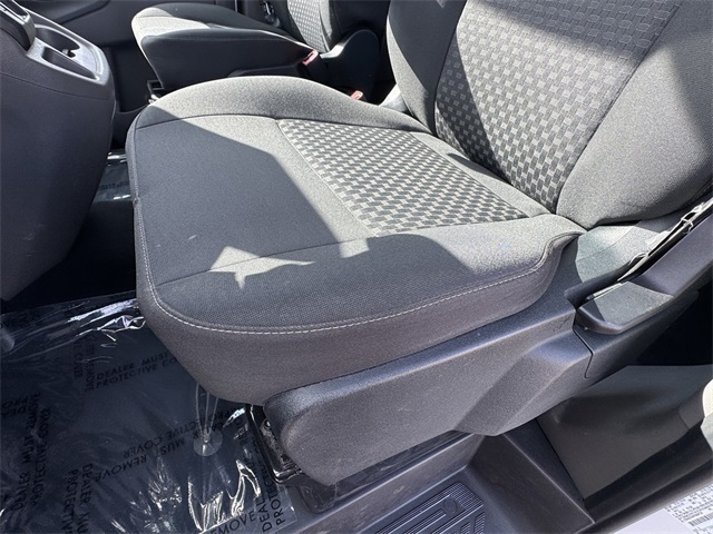 Vehicle image 18 of 49
