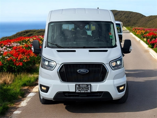 Vehicle image 2 of 49