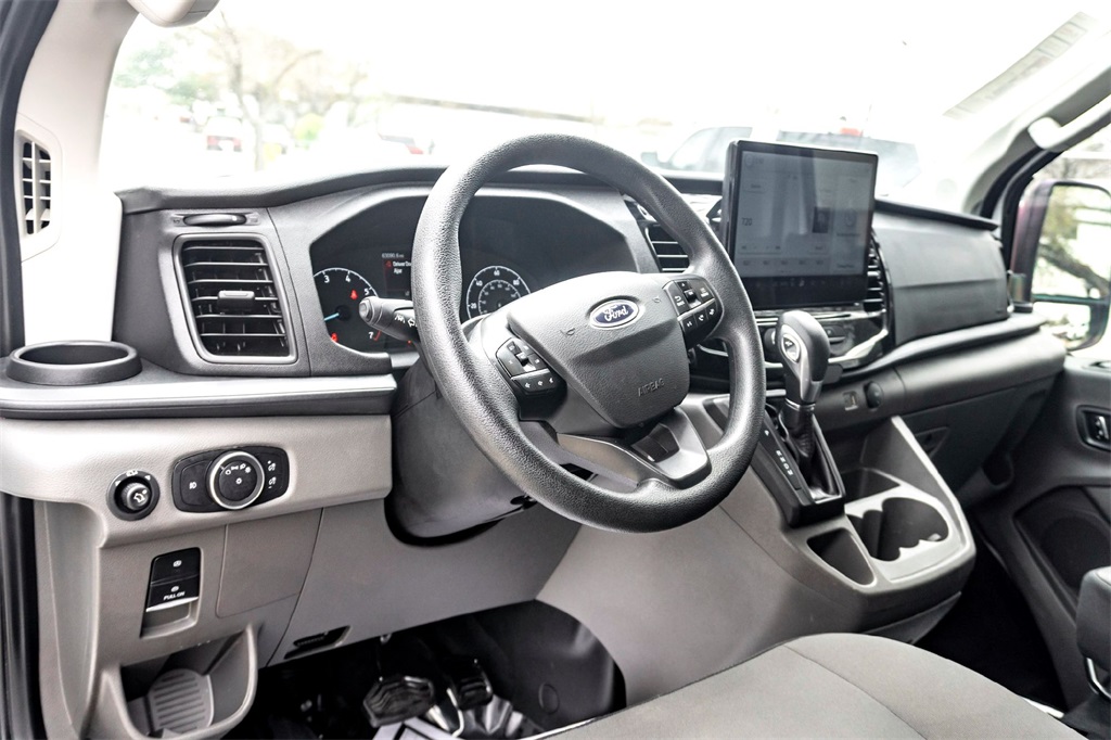 2023 Ford Transit XLT Image 16 of 32