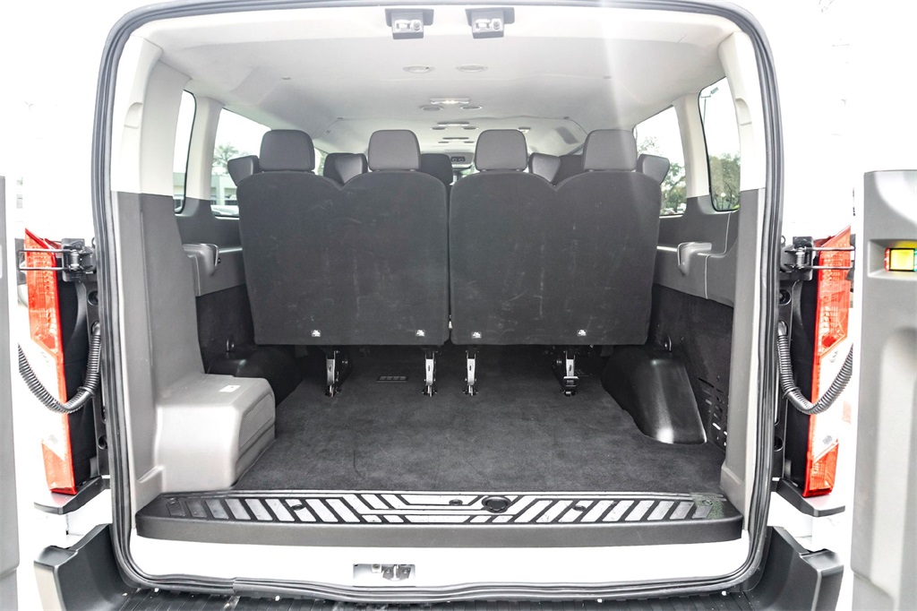 2023 Ford Transit XLT Image 10 of 32