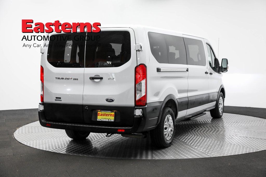 Vehicle image 13 of 60