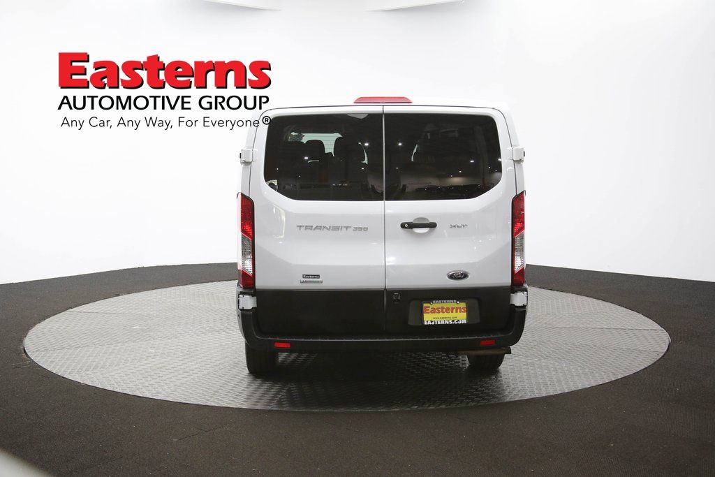 Vehicle image 59 of 60