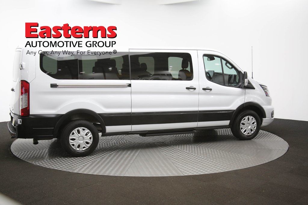 Vehicle image 3 of 60