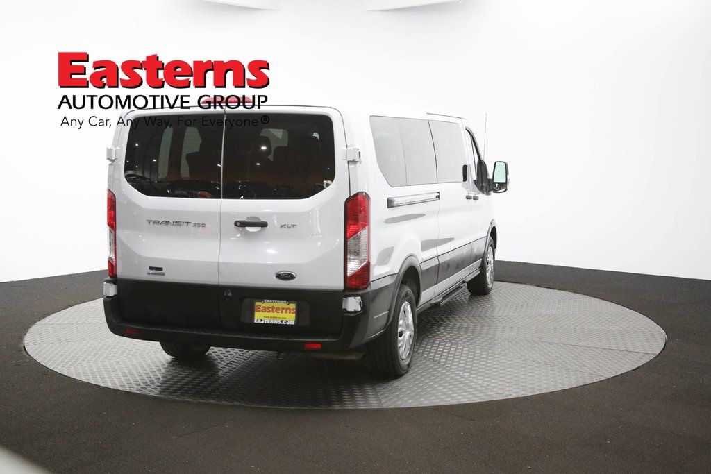 Vehicle image 15 of 60