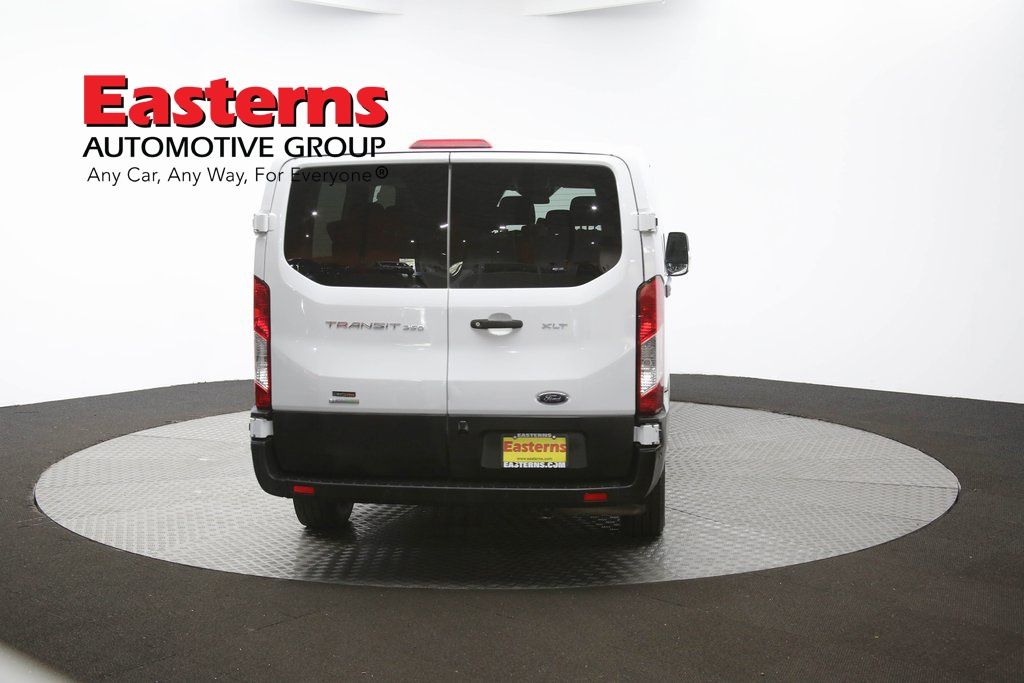Vehicle image 14 of 60
