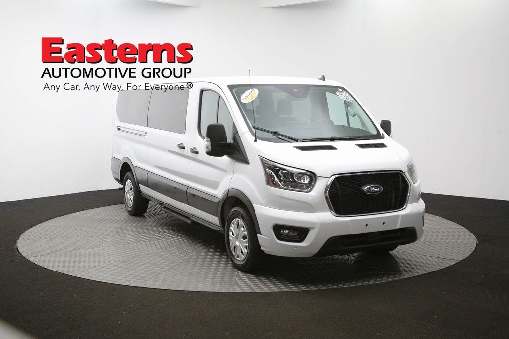 Vehicle image 23 of 60