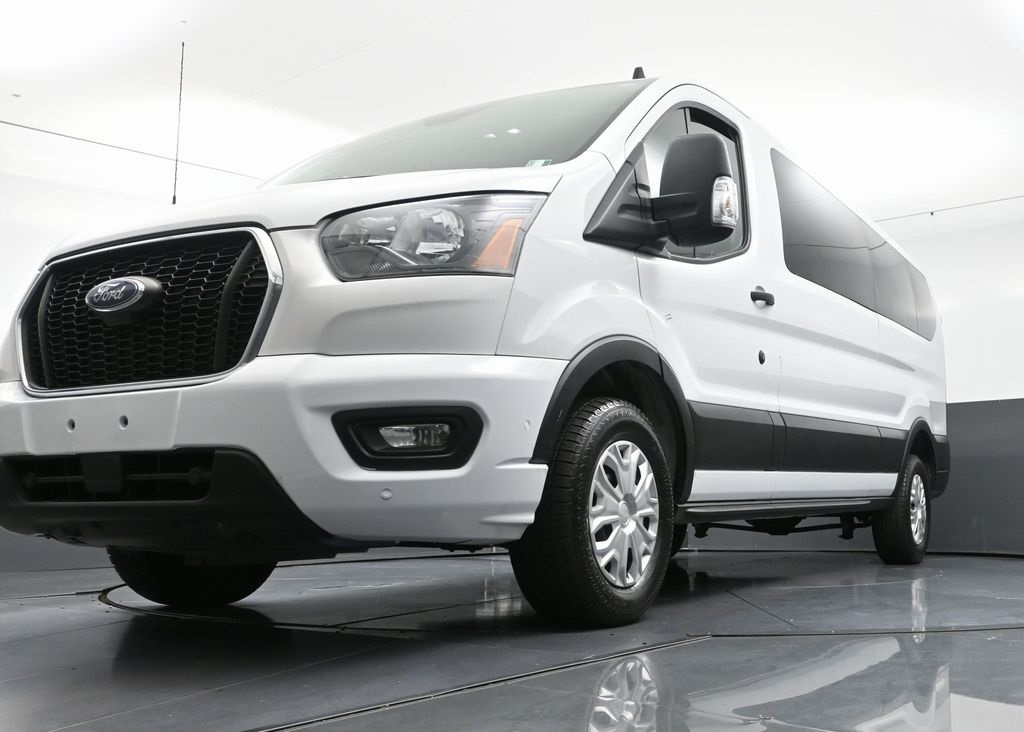 2023 Ford Transit XLT Image 26 of 41