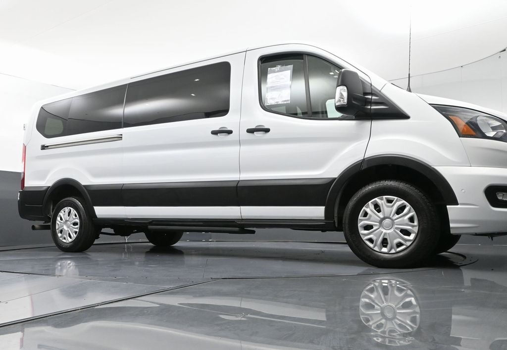 2023 Ford Transit XLT Image 8 of 41