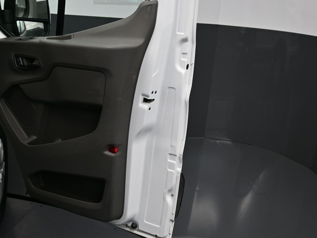 2023 Ford Transit XLT Image 21 of 41