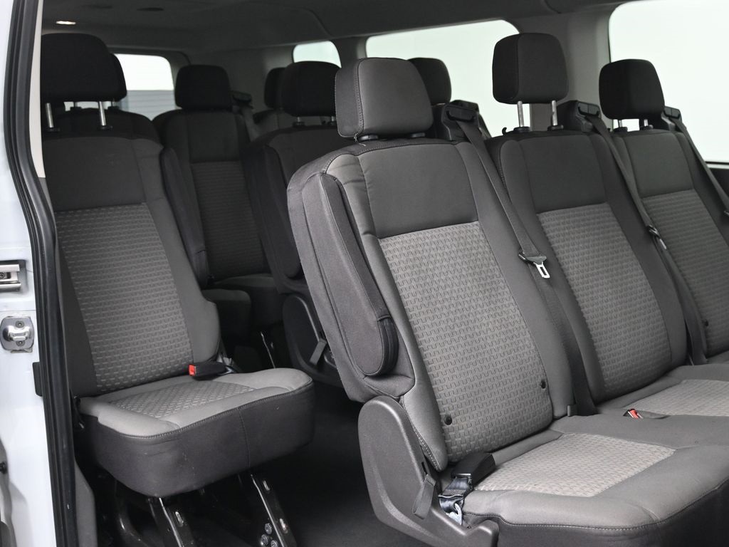 2023 Ford Transit XLT Image 18 of 41