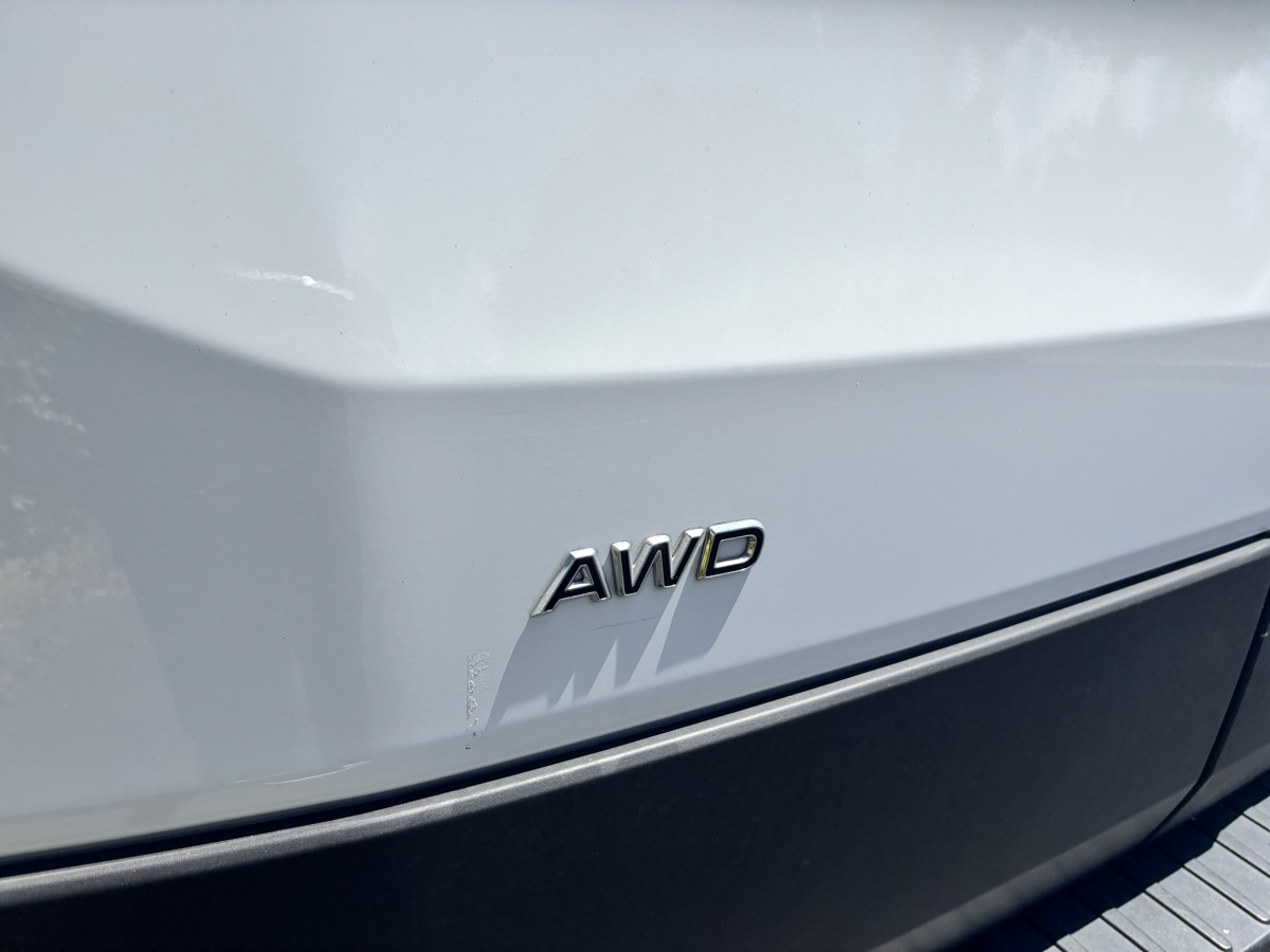 Vehicle image 19 of 32