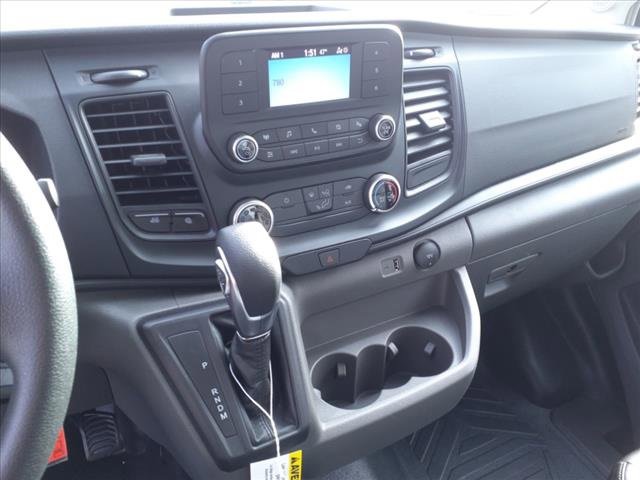 Vehicle image 26 of 28