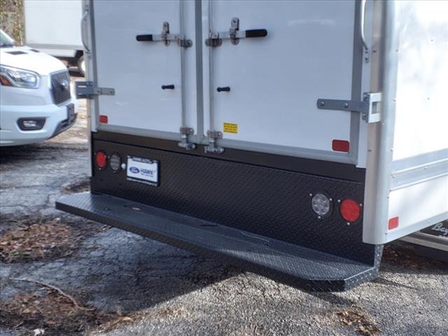 Vehicle image 12 of 28