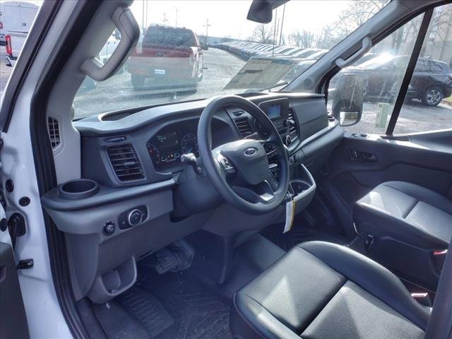 Vehicle image 24 of 28