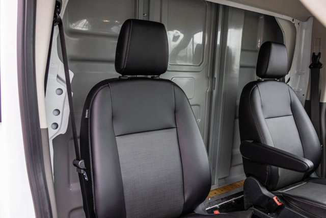 Vehicle image 26 of 27