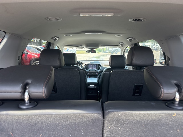 Vehicle image 12 of 20