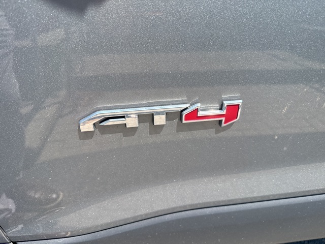 Vehicle image 18 of 20
