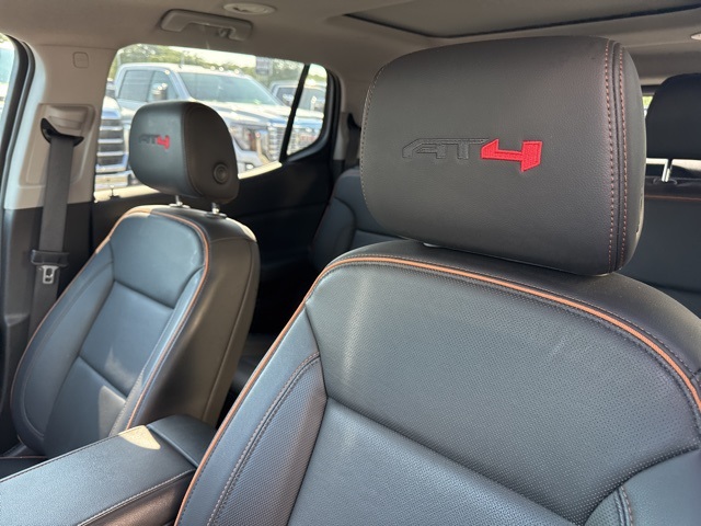 Vehicle image 9 of 22