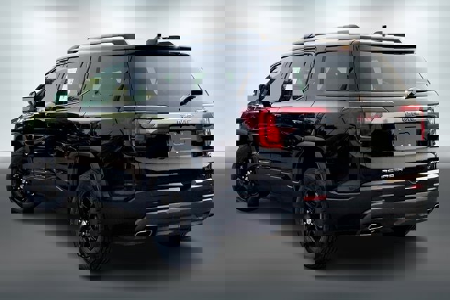Vehicle image 6 of 32