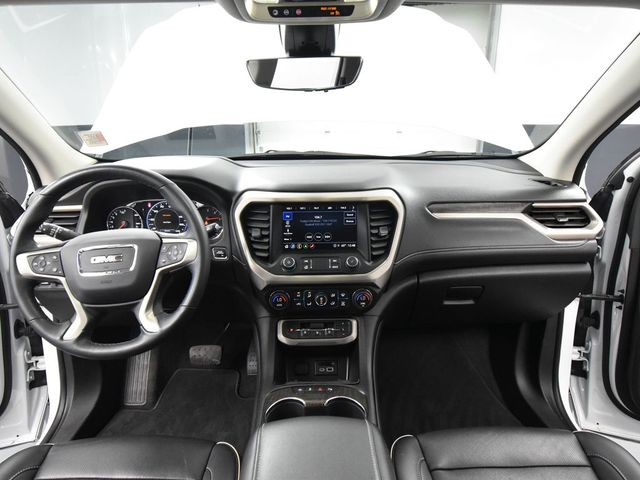 Vehicle image 32 of 63