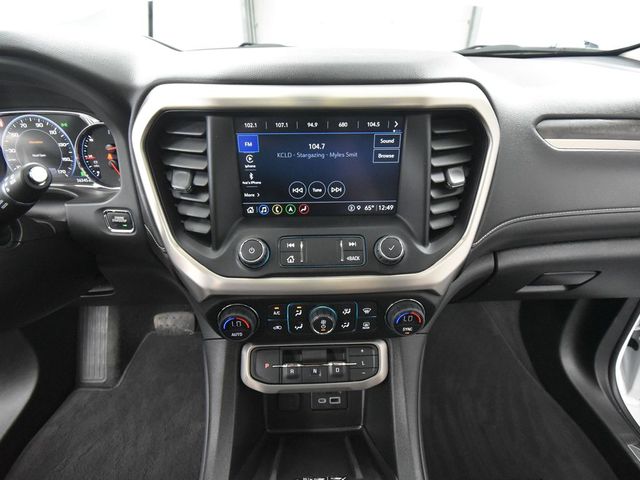 Vehicle image 40 of 63