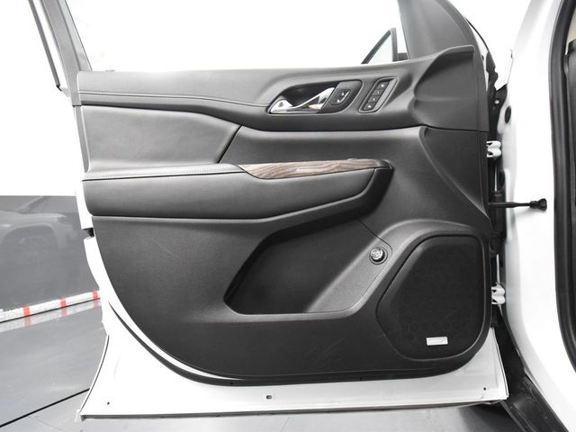 Vehicle image 26 of 63