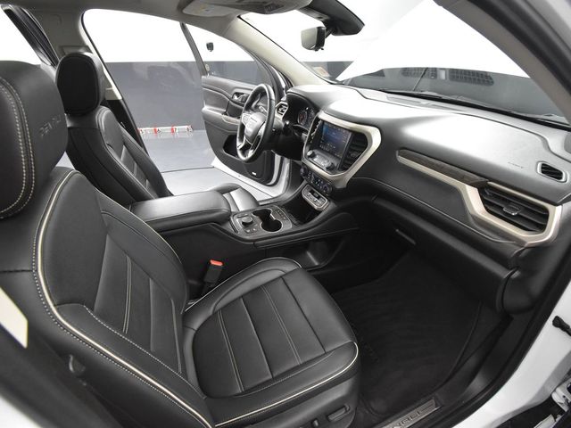 Vehicle image 61 of 63