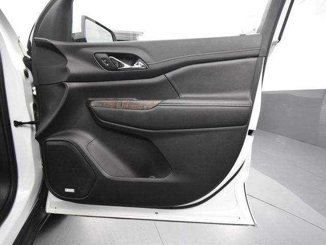 Vehicle image 57 of 63