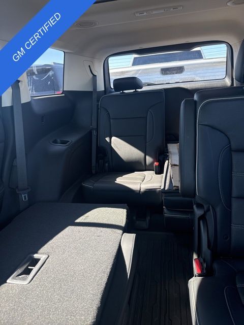 Vehicle image 7 of 9