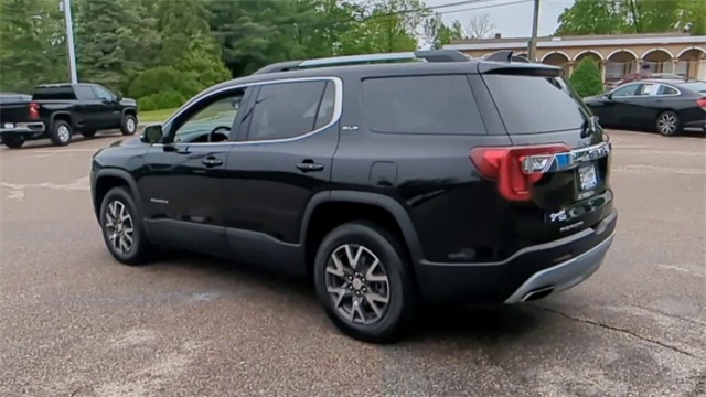 Vehicle image 8 of 33