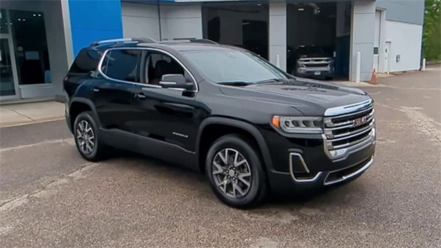 Vehicle image 4 of 33