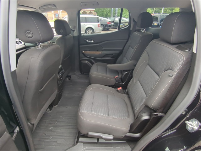 Vehicle image 23 of 33