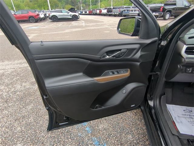 Vehicle image 20 of 33