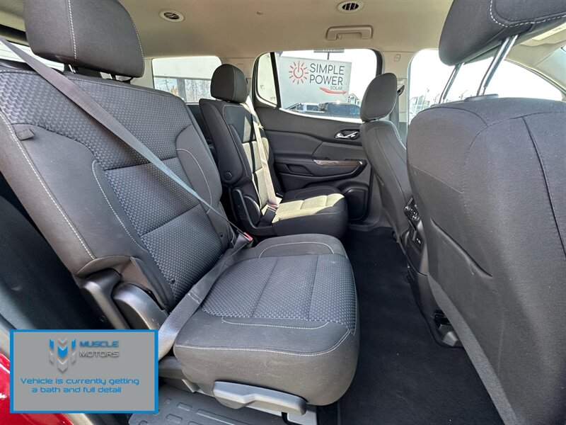 Vehicle image 8 of 14