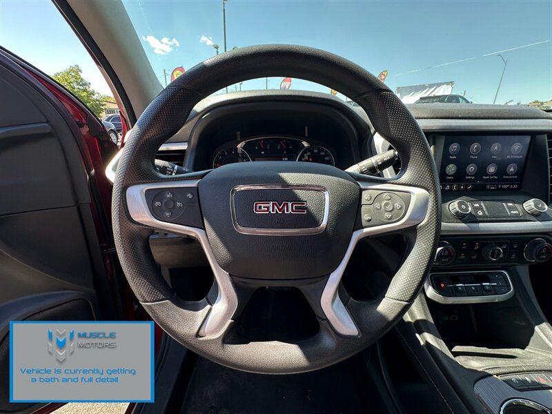 Vehicle image 13 of 14