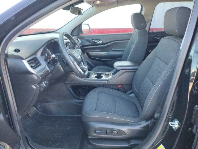 Vehicle image 10 of 45