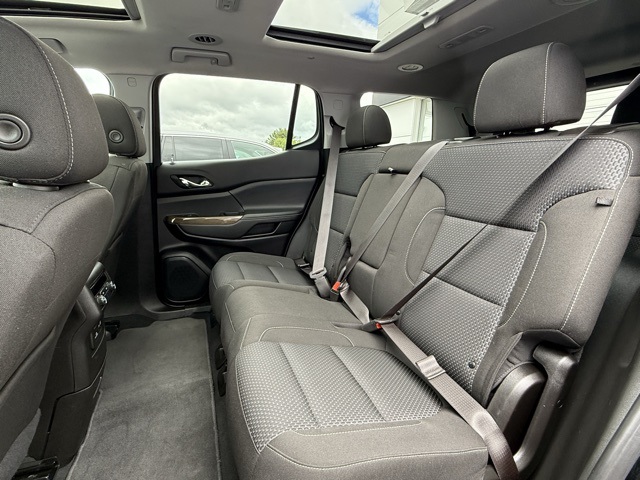 Vehicle image 22 of 40