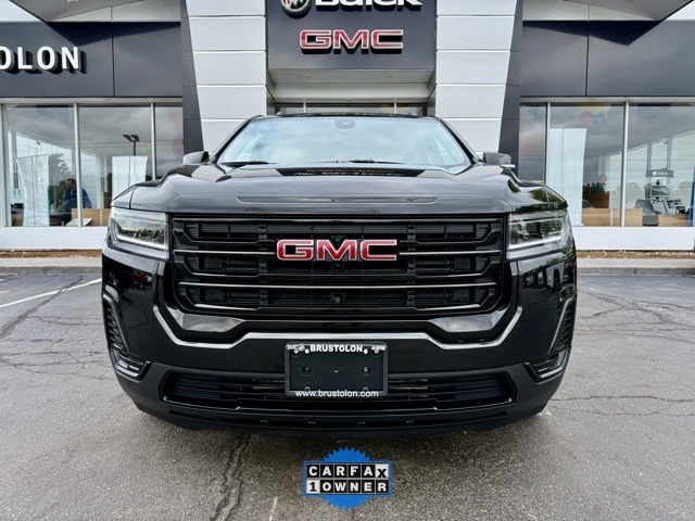 Vehicle image 10 of 40