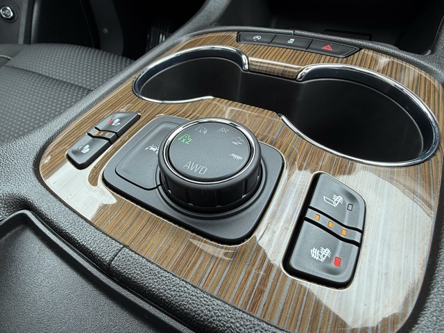 Vehicle image 30 of 40
