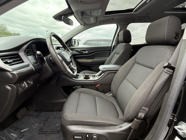 Vehicle image 17 of 40