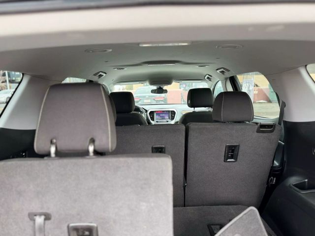 Vehicle image 17 of 20