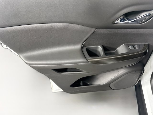 Vehicle image 21 of 31