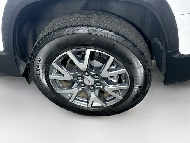 Vehicle image 10 of 31