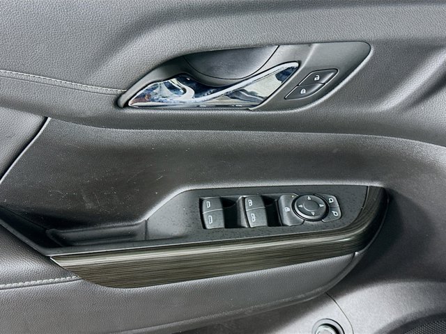 Vehicle image 23 of 31