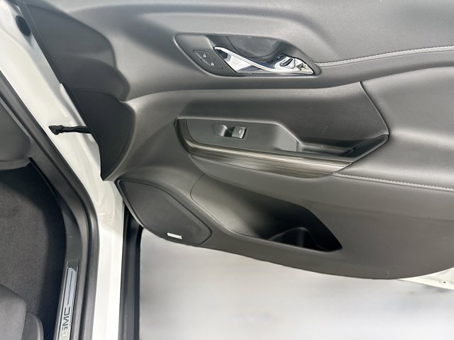 Vehicle image 22 of 31