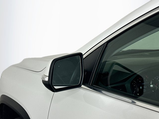 Vehicle image 26 of 31