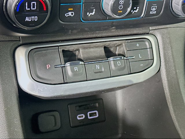 Vehicle image 25 of 31
