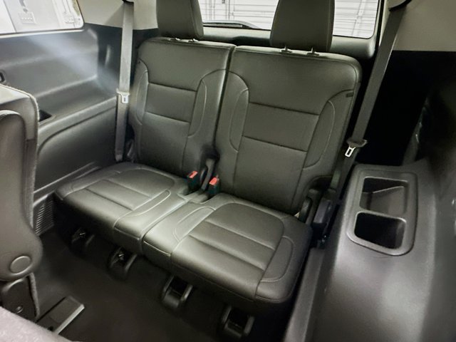 Vehicle image 14 of 31